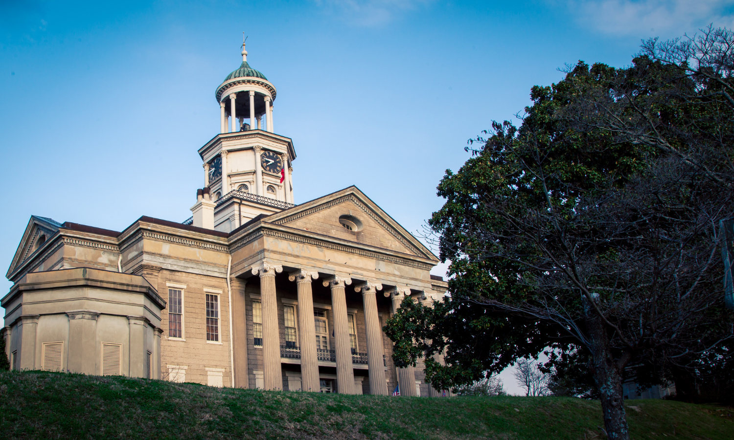 Front Facade of The Old Courthouse in Vicksburg, MS - a must-see Vicksburg attraction