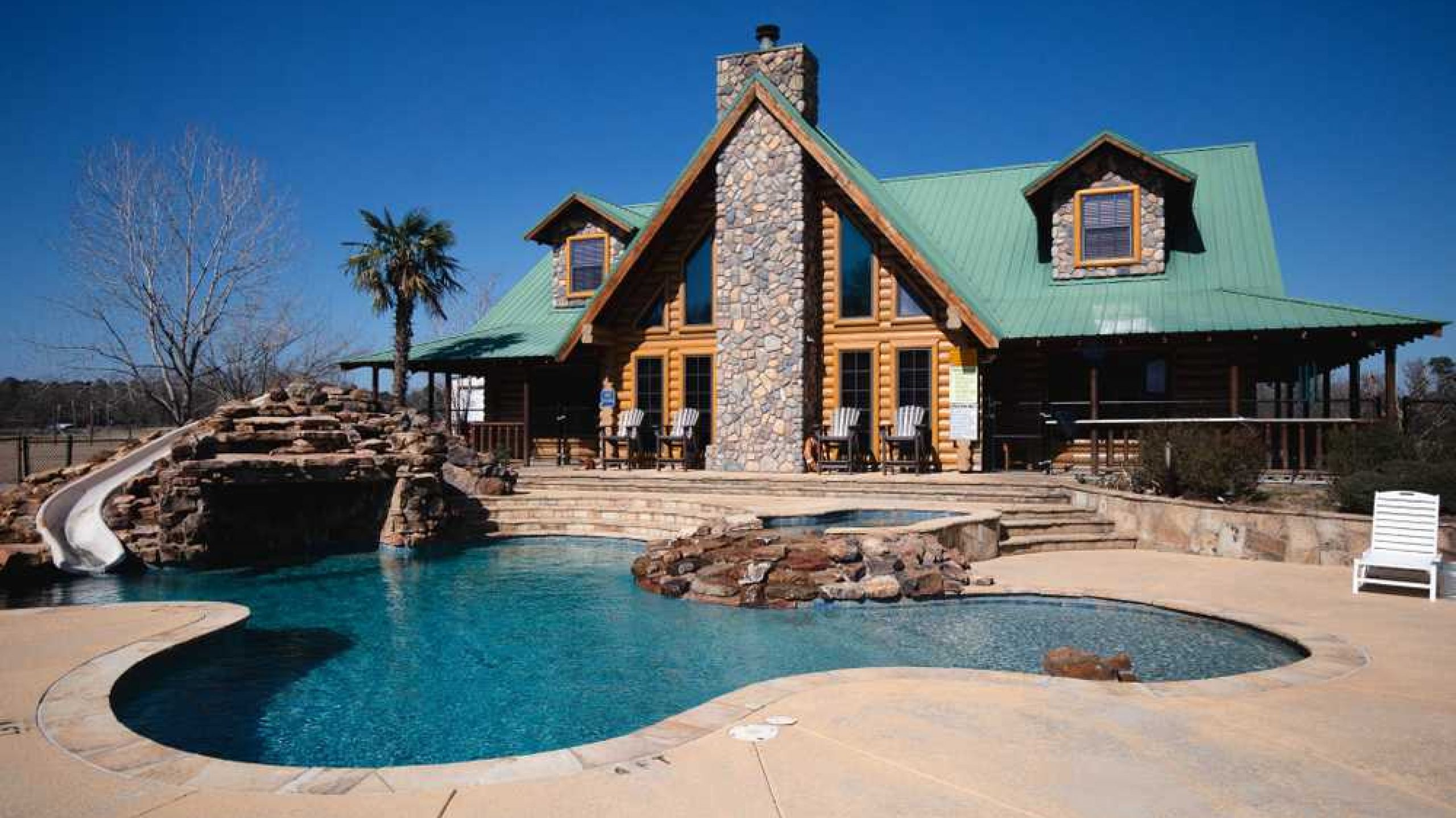 The Grand Lodge with Pool House